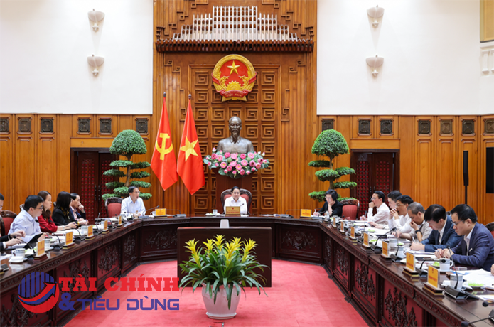 Khẩn trương xây dựng kho dự trữ xăng dầu chiến lược