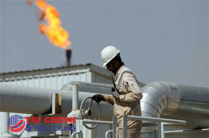 Giá xăng dầu ngày 29/3: Dầu thế giới áp sát mốc 115 USD/thùng