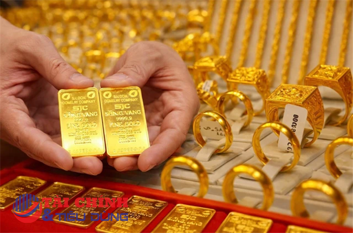 Giá vàng “bốc hơi” gần 1 triệu đồng/lượng, nhà đầu tư đối mặt rủi ro lớn