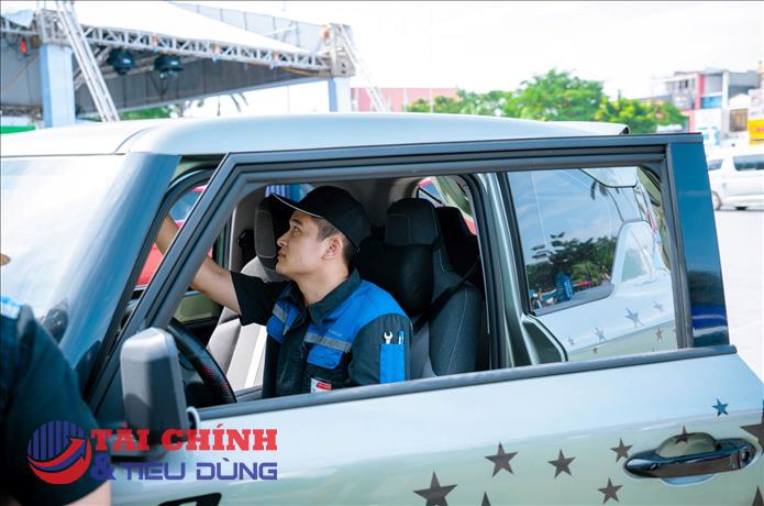 Chủ xe điện VinFast: “Nuôi 3 xe điện rẻ hơn 1 xe dầu”