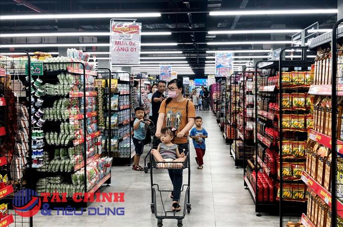 Ẩn sau đà tăng trưởng, bán lẻ Việt đang gồng mình trước áp lực tích tụ