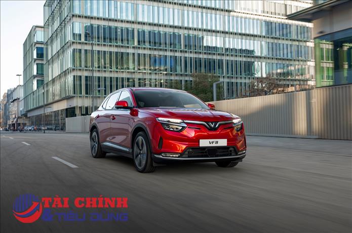 Khách Việt chọn VinFast VF 8: Cùng trải nghiệm, xe xăng phải bù thêm hơn 300 triệu đồng