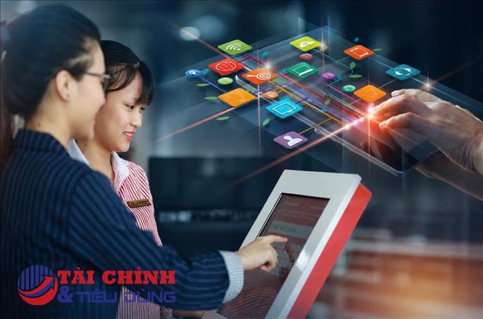Ngân hàng bán lẻ tăng tốc số hóa, áp lực giữ khách ngày càng lớn