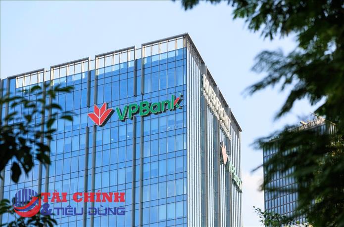 Thành viên HĐQT VPBank đăng ký mua 30 triệu cổ phiếu VPB