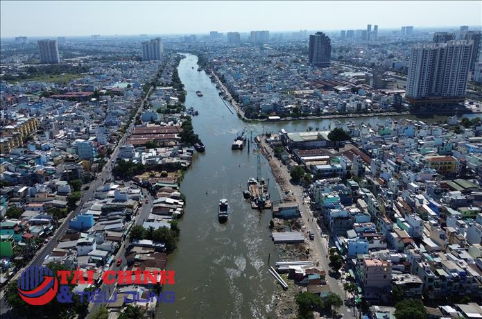 TP.HCM phấn đấu di dời 20.000 căn nhà ven kênh rạch