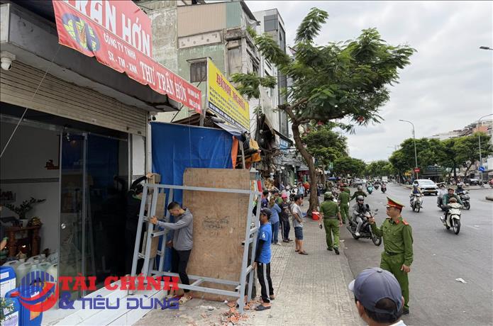 TP.HCM tìm chỗ buôn bán cho người dân sau khi xử lí lấn chiếm vỉa hè