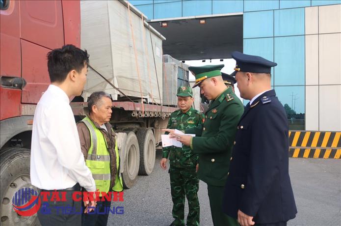 Thu ngân sách từ xuất nhập khẩu tháng 4/2026 đạt 46.974 tỷ đồng