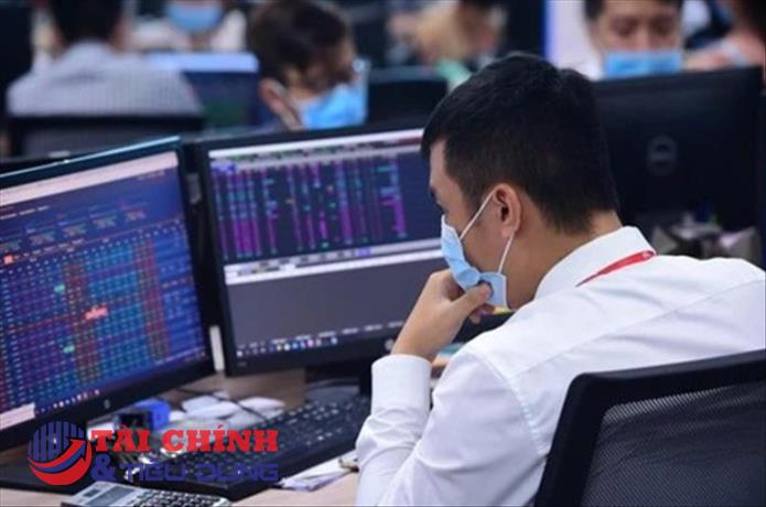 UBCKNN yêu cầu công ty chứng khoán kiểm soát khuyến nghị của môi giới trên MXH