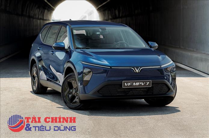 Chủ xe VinFast VF MPV 7: “Đi đủ 7 người vẫn thoải mái, nuôi xe nhẹ hơn tưởng tượng”