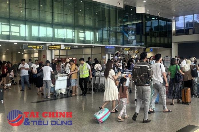 TP.HCM siết kiểm soát người nhập cảnh, phòng ngừa nguy cơ dịch bệnh Ebola