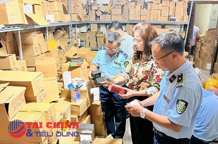 TP.HCM mở cao điểm chống hàng giả, siết mạnh vi phạm sở hữu trí tuệ trên môi trường số