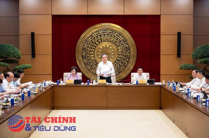 Ổn định vĩ mô phải vững, nhưng không được bỏ lỡ cơ hội tăng trưởng
