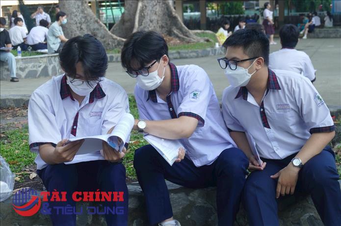 TP.HCM có thế mạnh và xu hướng đăng ký môn ngoại ngữ, khoa học tự nhiên