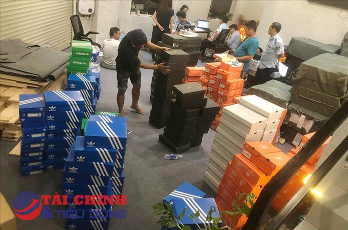 TP.HCM triệt phá lượng lớn hàng giả nhãn hiệu nổi tiếng