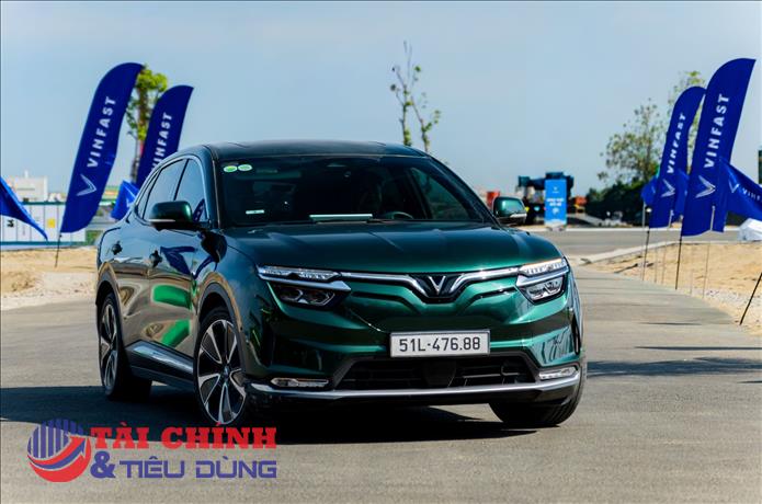 Chủ xe VinFast VF 8: “Cảm giác tăng tốc này chỉ xe vài tỷ mới có được”