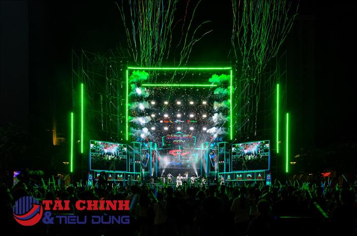 E-Concert bùng nổ tại Ngày tài chính số 2026, thu hút 20.000 khán giả cổ vũ