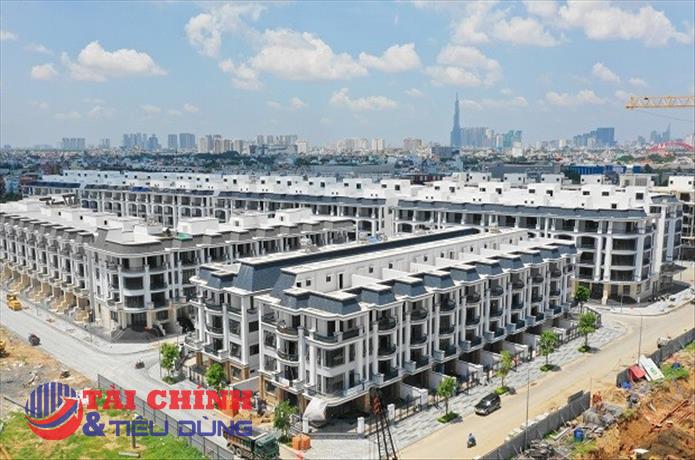 Nhà phố, biệt thự phía Nam lao dốc thanh khoản, giá vẫn tiếp tục leo thang