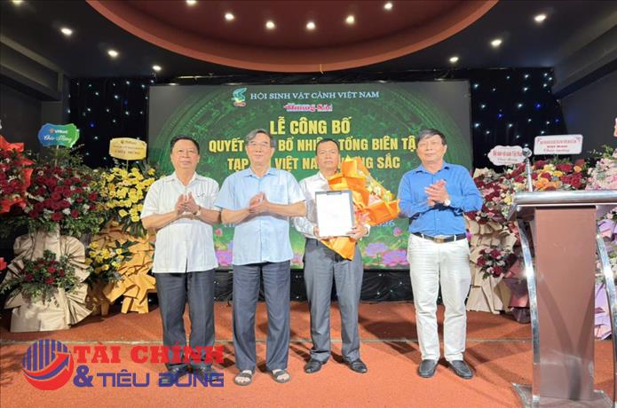 Nhà báo Lê Doãn Hưng được bổ nhiệm làm Tổng Biên tập Tạp chí Việt Nam Hương sắc