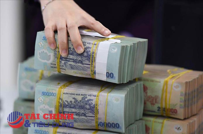 Tiền gửi vượt 10,7 triệu tỷ đồng: Người dân chọn “phòng thủ tích cực”