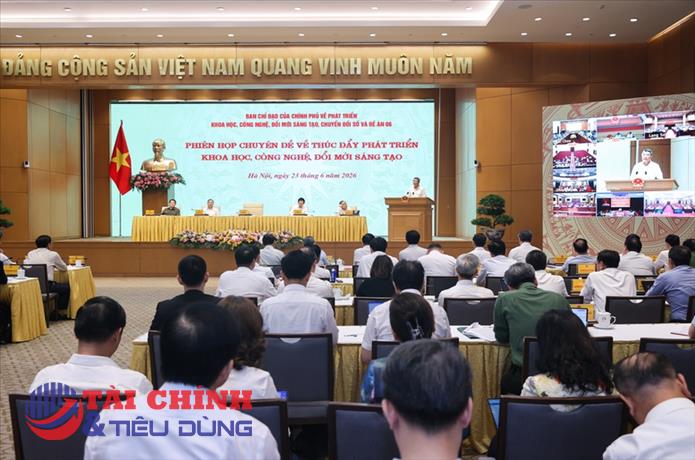 Khẩn trương trình cơ chế đột phá giao ngân sách, giao thẩm quyền trong phát triển KHCN