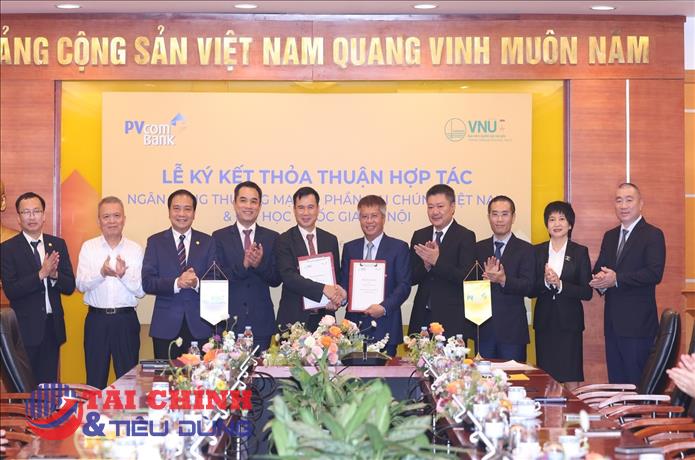 PVcomBank hợp tác với Đại học Quốc gia Hà Nội mở rộng hệ sinh thái tài chính giáo dục