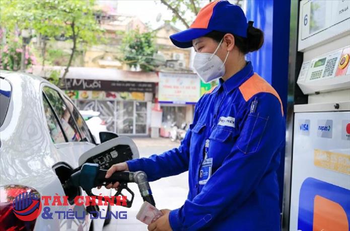 Đề xuất tiếp tục giảm thuế xăng dầu đến hết tháng 9