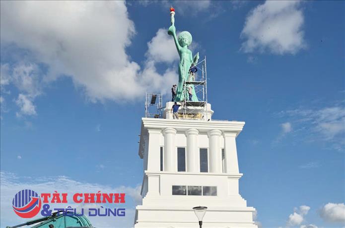 Tây Ninh lập đoàn kiểm tra toàn diện công trình tượng "Nữ thần khai phóng" tại Khu đô thị E.City Tân Đức