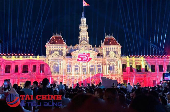 Đại tiệc 3D Mapping mừng 50 năm thành phố mang tên Bác 