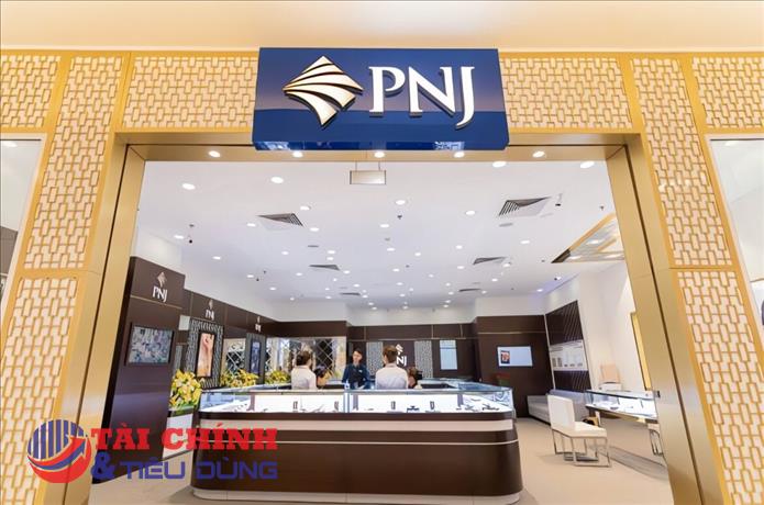 Cổ phiếu PNJ bị bán tháo, giảm kịch sàn sau khi lãnh đạo P-Lab bị khởi tố, doanh nghiệp nói gì?