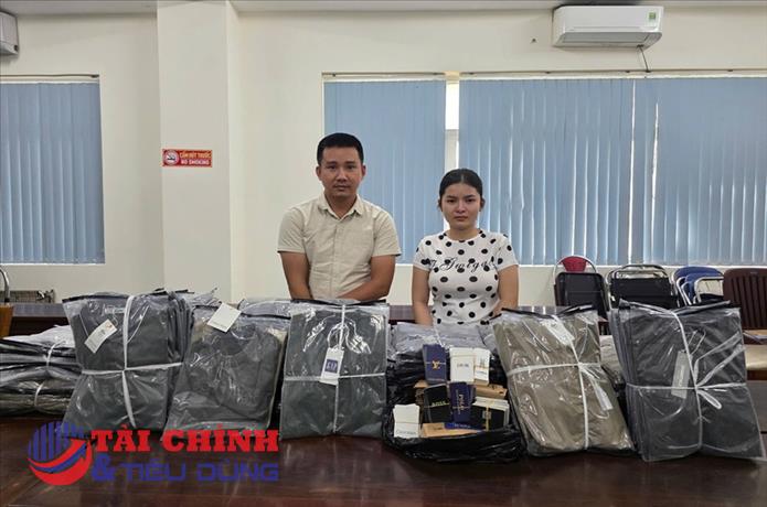 TP.HCM: Khởi tố vợ chồng điều hành đường dây sản xuất hơn 14.000 áo thun giả nhãn hiệu nổi tiếng