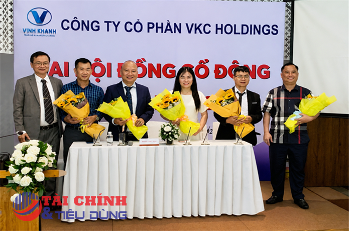 Bất ngờ tái xuất, ông Đỗ Thành Nhân làm Chủ tịch VKC Holdings (VKC)