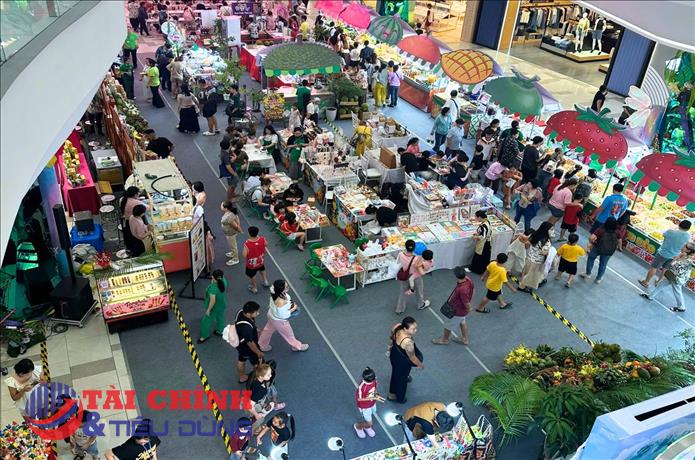 TP.HCM: Thị trường mặt bằng bán lẻ và văn phòng khan hiếm nguồn cung, giá thuê neo cao