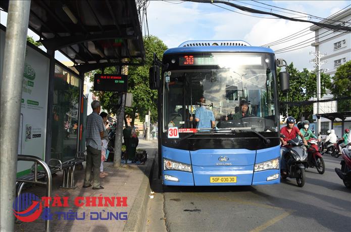 Khoảng 1,88 triệu lượt khách tại TP.HCM đi xe buýt sau một tuần miễn phí vé
