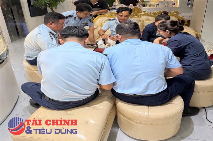 TP.HCM: Phát hiện trang sức có dấu hiệu giả mạo các nhãn hiệu trị giá hơn 1,3 tỷ đồng