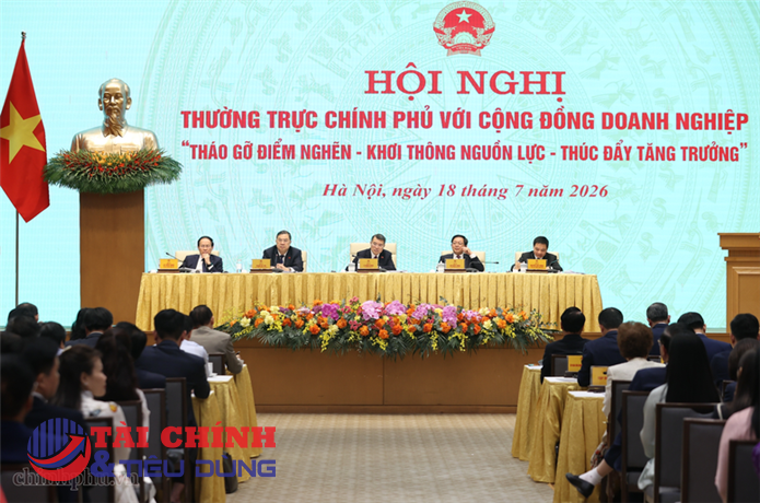  Chuyển mạnh từ nhận diện, tháo gỡ khó khăn sang hoàn thiện nền tảng kiến tạo phát triển