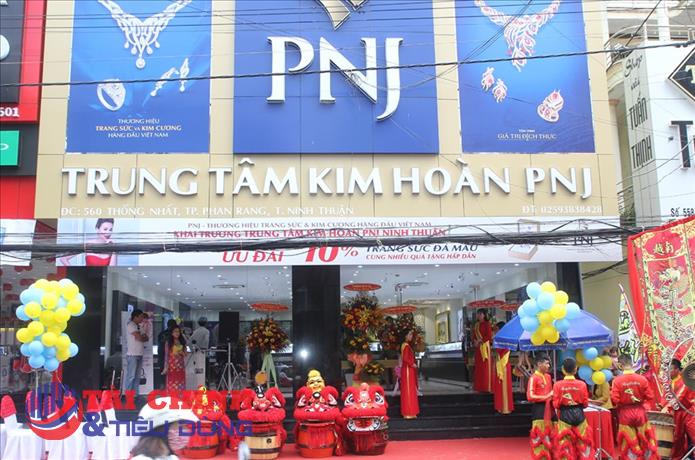 Khó khăn chồng chất với PNJ: Cổ phiếu đồng loạt bị cắt margin, vàng bị nhiều nơi từ chối