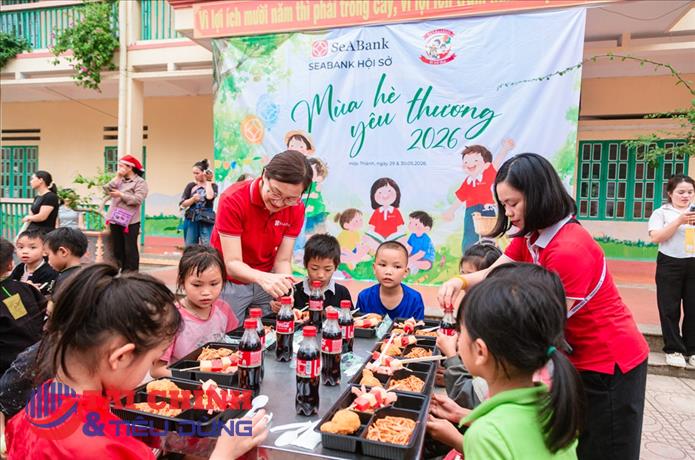 Từ những điều giản dị, vun đắp mùa hè yêu thương