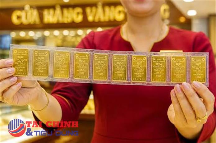 Giá vàng lao dốc, xóa sạch đà tăng ba phiên liên tiếp