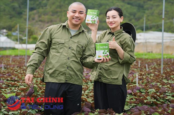 Gần 76.000 hộp bột rau detox bị tiêu huỷ, diễn viên Hữu Công lên tiếng