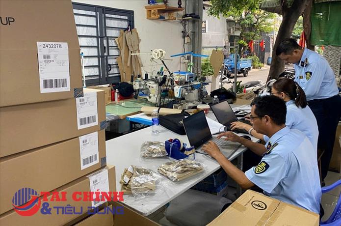 TP.HCM phát hiện cơ sở gia công quần áo giả mạo NIKE trị giá hơn 35,6 tỷ đồng