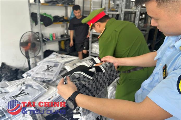 Bộ Tài chính siết chống buôn lậu, gian lận thương mại và hàng giả