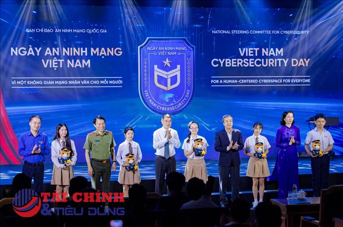 Phát động chuỗi hoạt động Ngày An ninh mạng Việt Nam năm 2026 “Vì một không gian mạng nhân văn cho mỗi người”