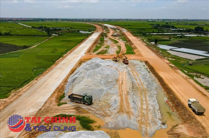 Giải ngân đầu tư công mới đạt 41,9%, còn nhiều điểm nghẽn cần tháo gỡ