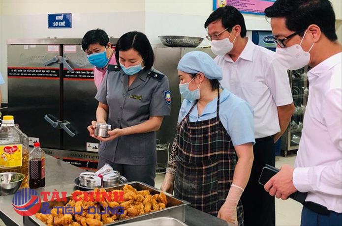 Hà Nội xử phạt hai doanh nghiệp vi phạm an toàn vệ sinh thực phẩm