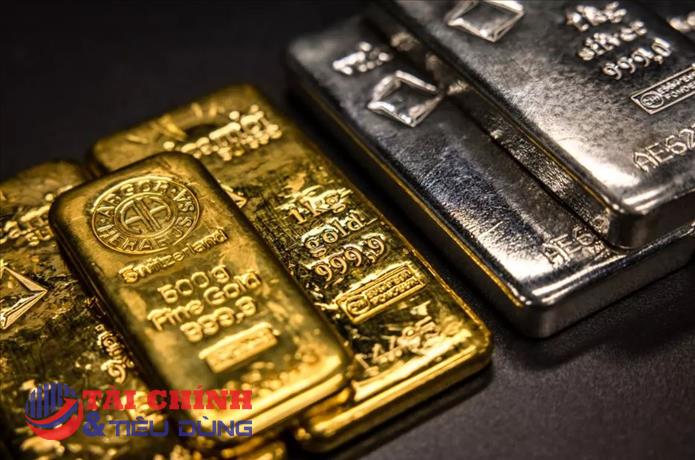 Giá kim loại hôm nay 12/8: Vàng giảm, bạc giữ đà tăng, quặng sắt phục hồi