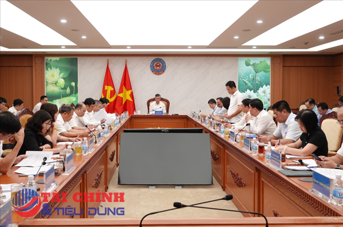 Bộ Tài chính phát động phong trào thi đua hướng tới tăng trưởng “2 con số”