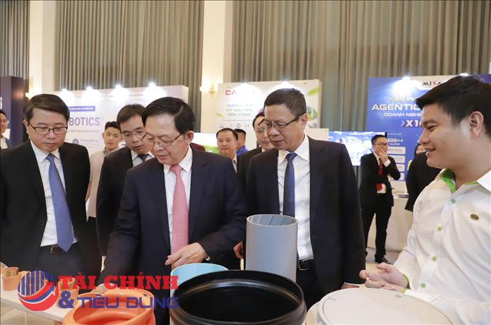 Bứt phá năng suất dựa trên khoa học, công nghệ và chuyển đổi số