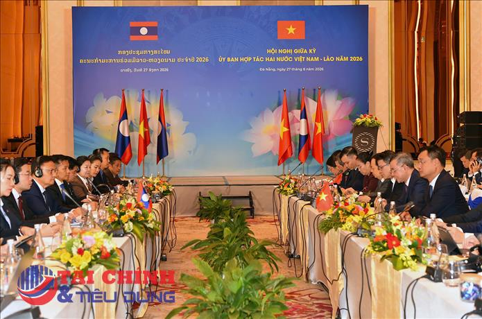 Việt Nam - Lào thúc đẩy kết nối hạ tầng, thương mại và đầu tư