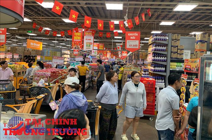 Hàng Việt tăng tốc trước kỳ nghỉ 2/9, cuộc đua giữ giỏ hàng nóng lên