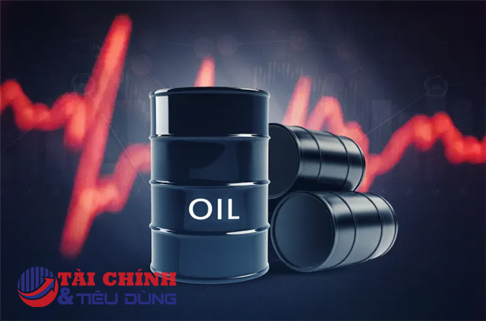 Lạm phát áp sát 5%, áp lực từ giá dầu chưa hạ nhiệt